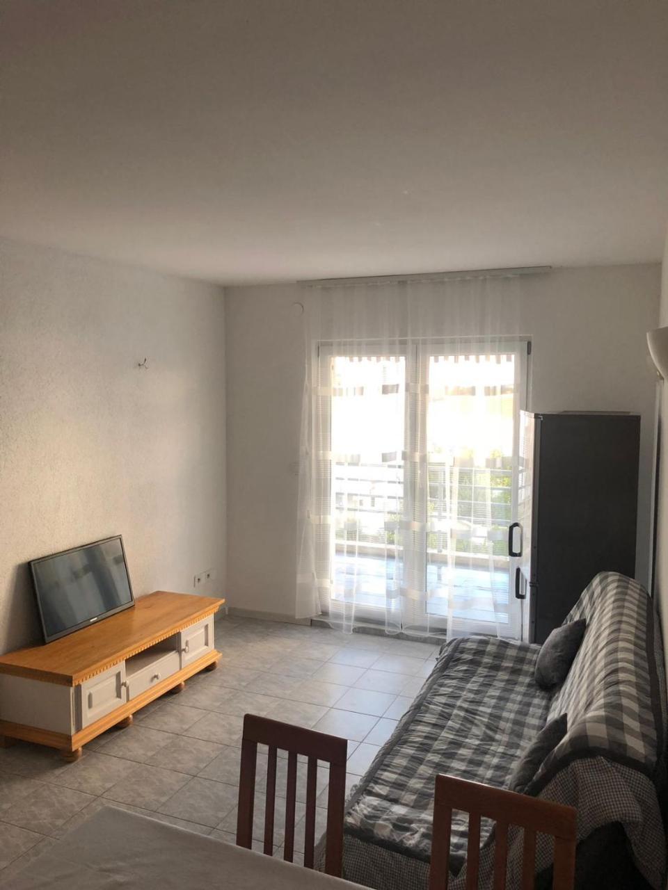 Apartman Ylli Nečujam Exteriér fotografie