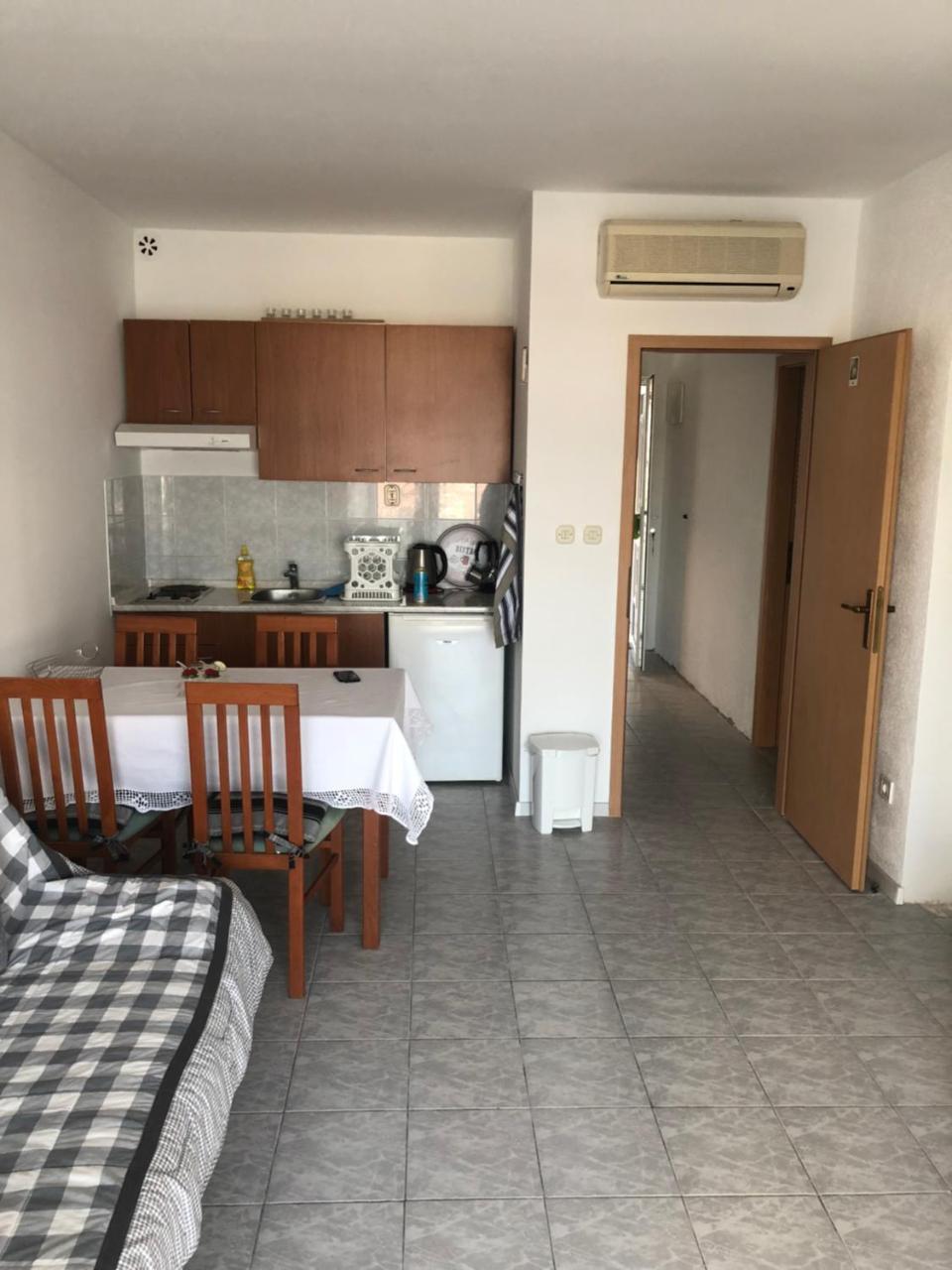 Apartman Ylli Nečujam Exteriér fotografie