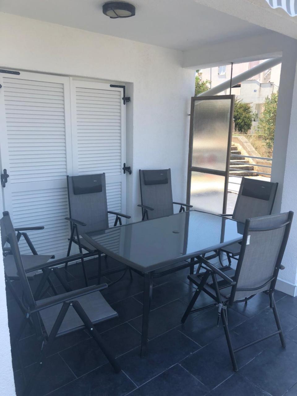 Apartman Ylli Nečujam Exteriér fotografie